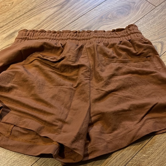 Reitmans shorts M - Picture 3 of 3